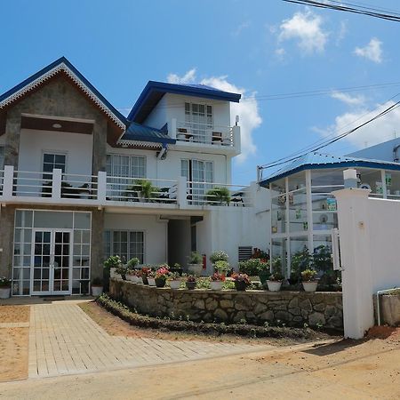 Blue Meadows Nuwaraeliya Hotel Nuwara Eliya Exterior photo