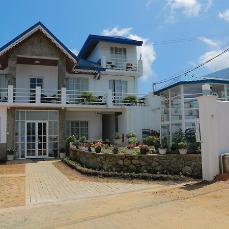 Blue Meadows Nuwaraeliya Hotel Nuwara Eliya Exterior photo